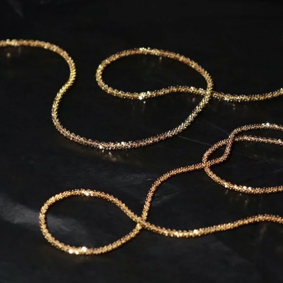 Elegant gold choker chain necklace - Picture 3 of 4